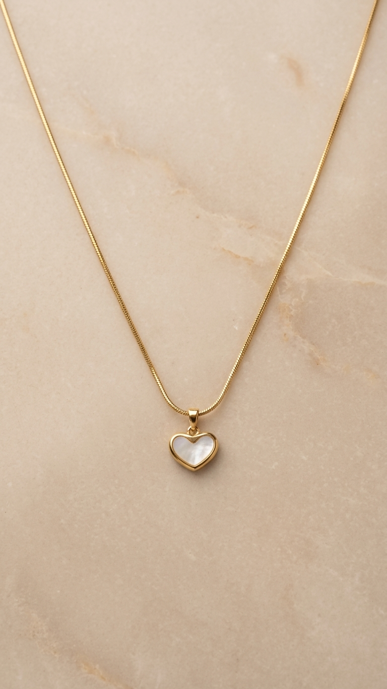 Glossy Luminous Mother-of-Pearl Heart Necklace