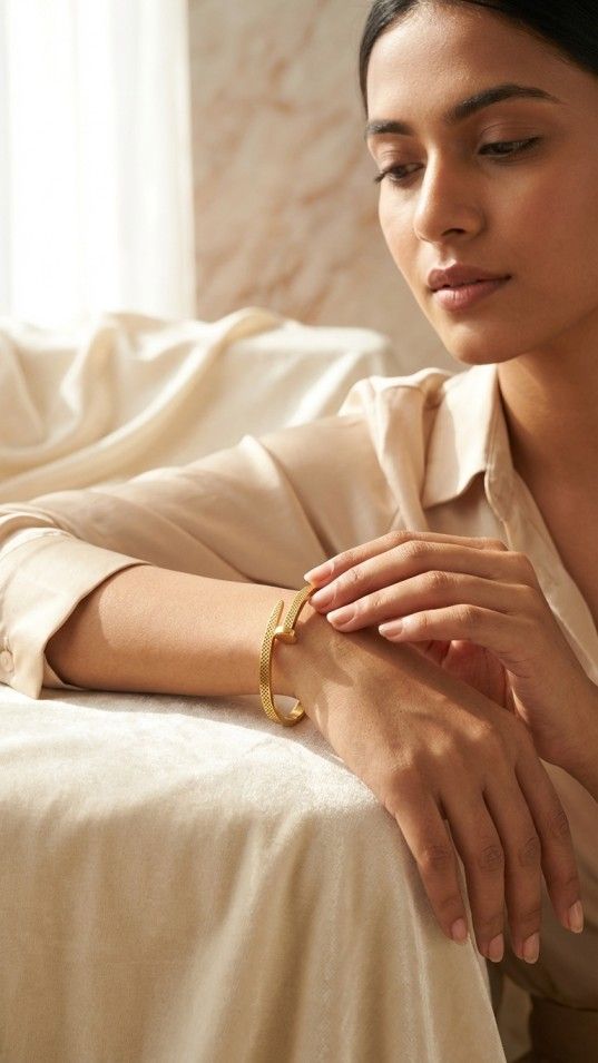 Textured Golden Nail Wrap Bangle - Thumbnail 3
