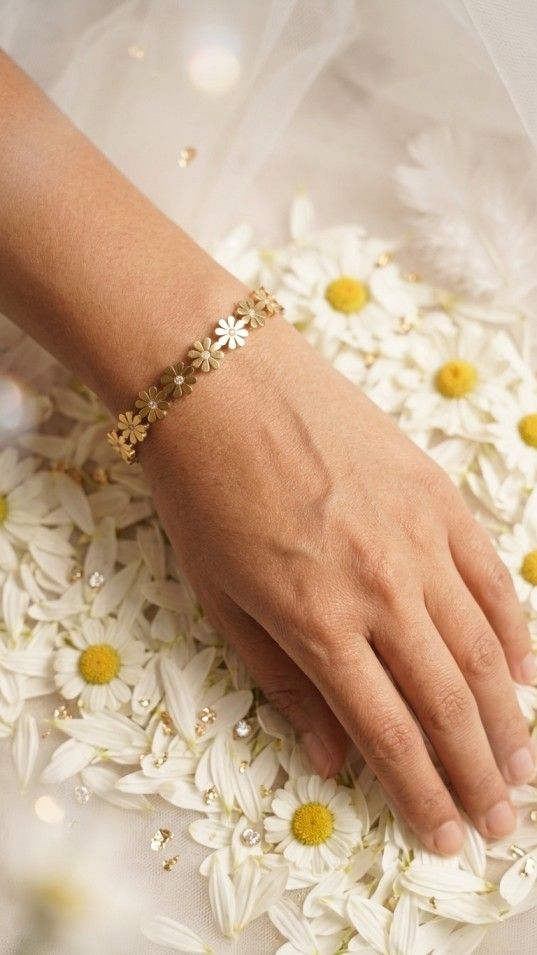 Ethereal Daisy Bloom Gold-Tone Bracelet - Thumbnail 2